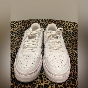 NIKE- PLATFORMS. Size 10